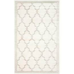 8' x 10' Indoor/Outdoor Area Rug in Ivory and Light Gray